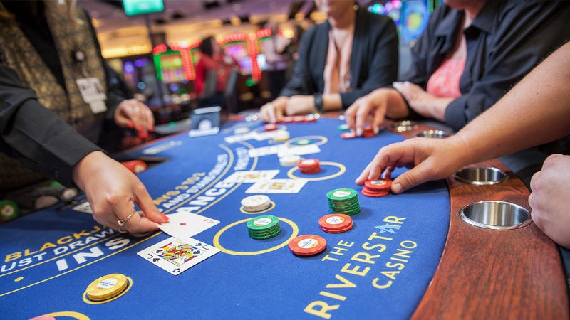  Bàn chơi bài cào rùa tại sảnh casino 188BET